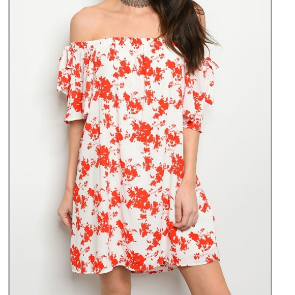 Dresses & Skirts - 1 sm. Left! NWT  red and white floral dress